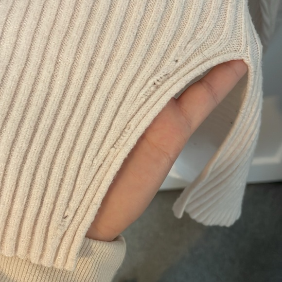 Abercrombie Sweater - Picture 3 of 5